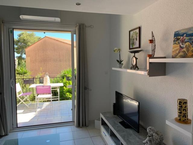 Calmeraie plage Appartement Villeneuve-Loubet Buitenkant foto